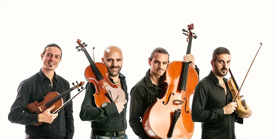 Portrait of the four musicians of Ondanueve String Quartet